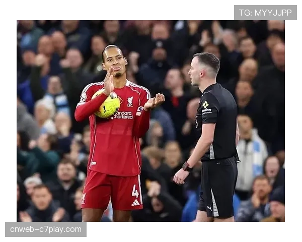 范戴克庆祝维尔茨破门，利物浦防线核心表率