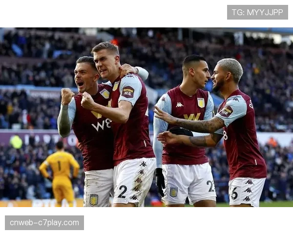 维拉中场麦金关键传球成核心，水晶宫低位逼抢谋反击